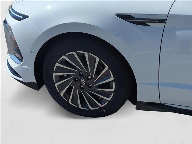 new 2025 Hyundai Sonata Hybrid car, priced at $36,895