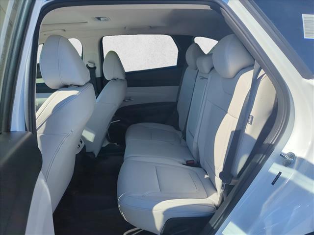 used 2025 Hyundai TUCSON Hybrid car, priced at $30,990