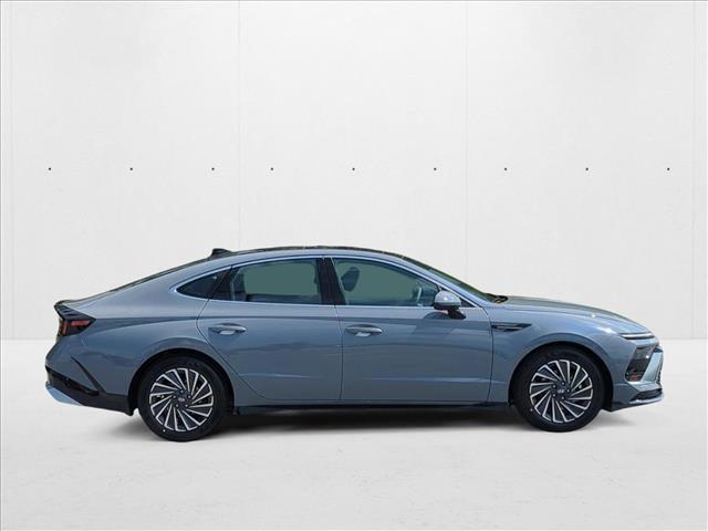 new 2025 Hyundai Sonata Hybrid car, priced at $37,572