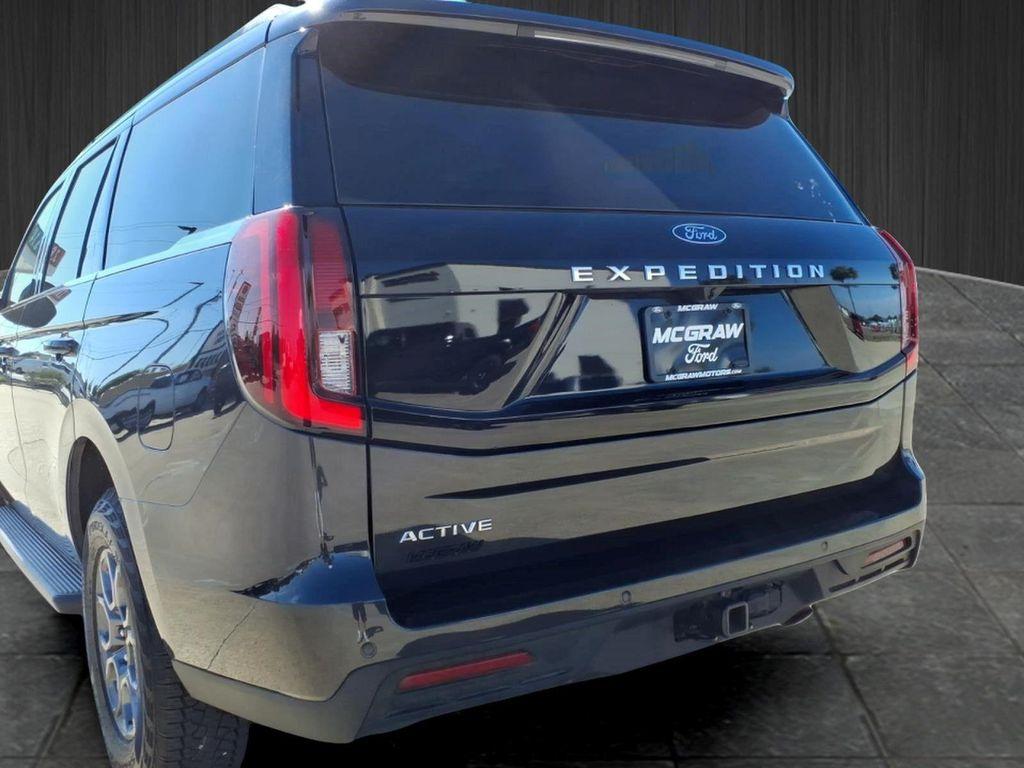 used 2025 Ford Expedition car, priced at $56,325