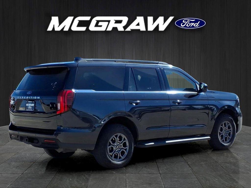 used 2025 Ford Expedition car, priced at $56,325