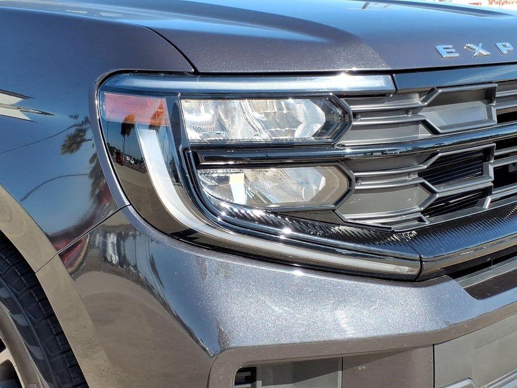 used 2025 Ford Expedition car, priced at $56,325