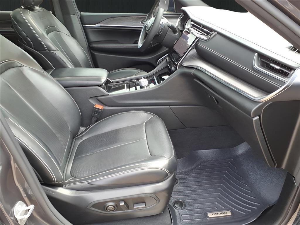 used 2023 Jeep Grand Cherokee car, priced at $31,083