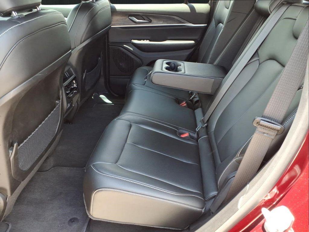 used 2025 Jeep Grand Cherokee car, priced at $35,325