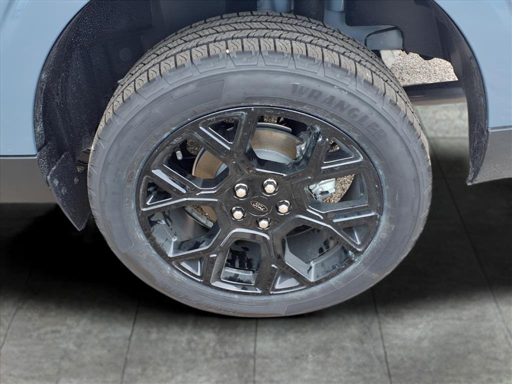 new 2025 Ford Maverick car, priced at $30,832