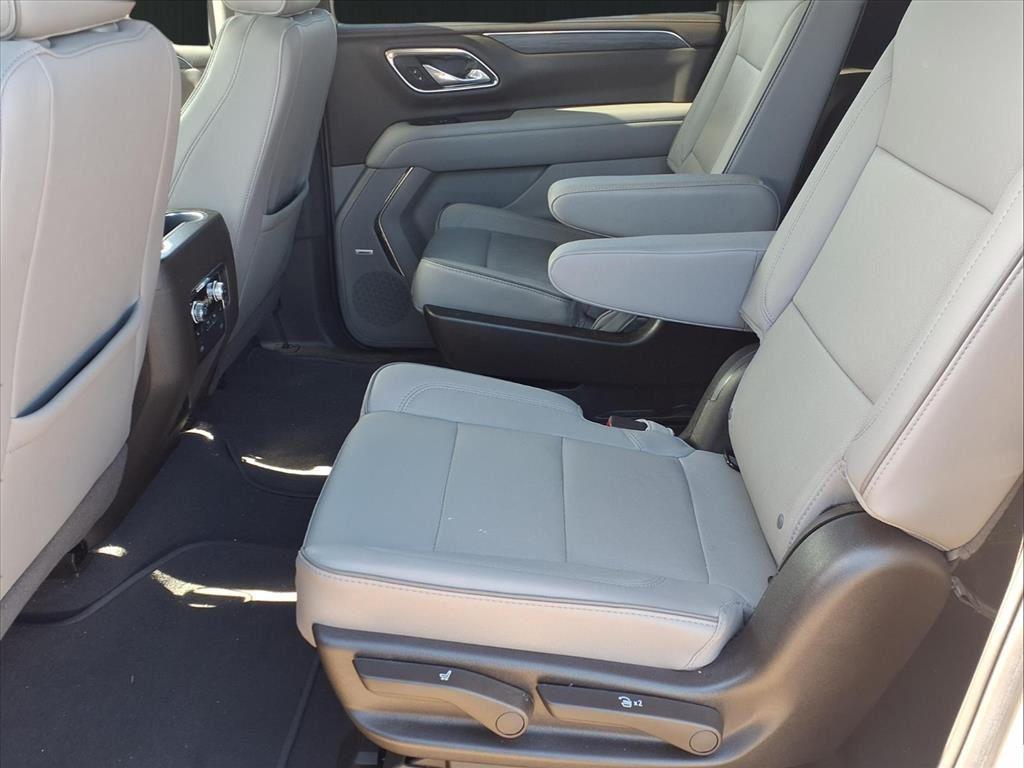 used 2023 GMC Yukon XL car, priced at $49,426