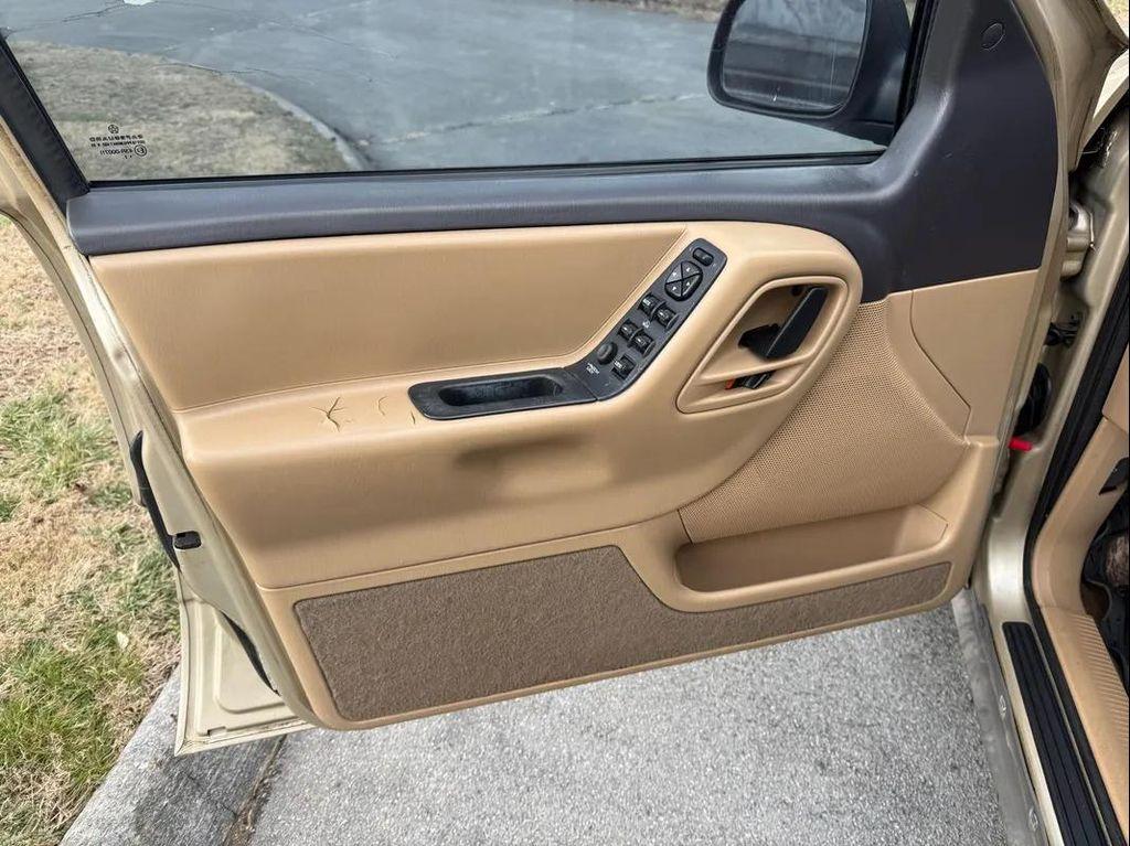 used 1999 Jeep Grand Cherokee car, priced at $3,500