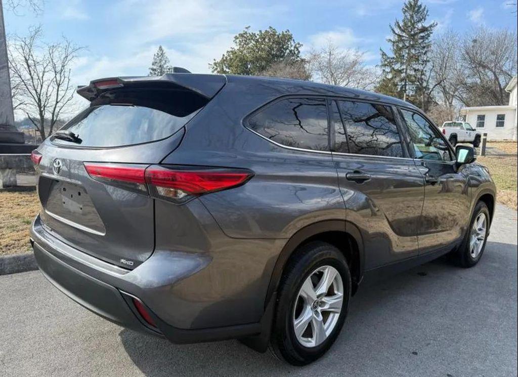 used 2020 Toyota Highlander car, priced at $25,100