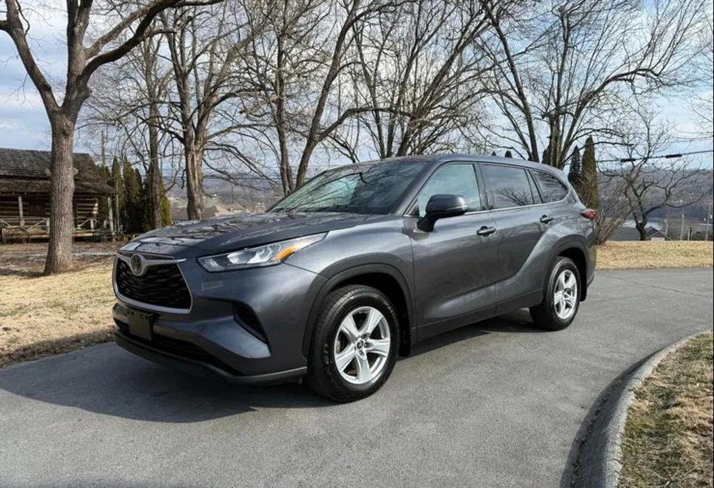 used 2020 Toyota Highlander car, priced at $25,100