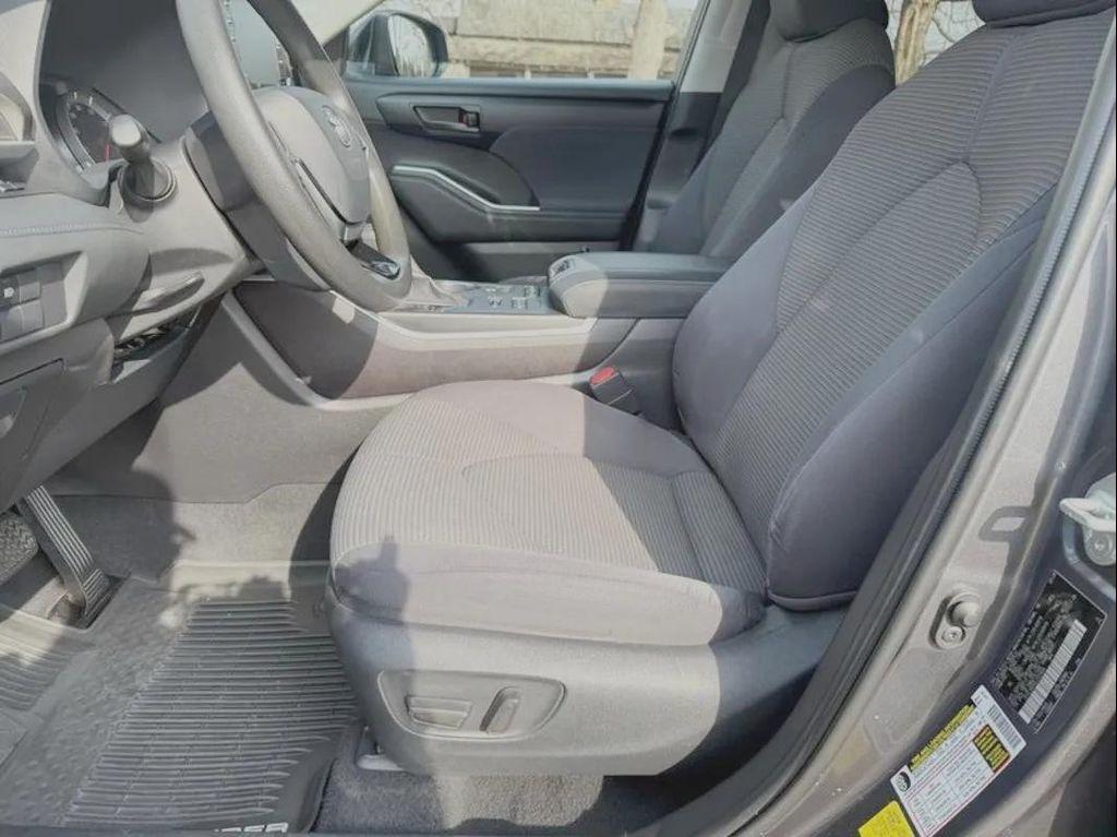 used 2020 Toyota Highlander car, priced at $25,100