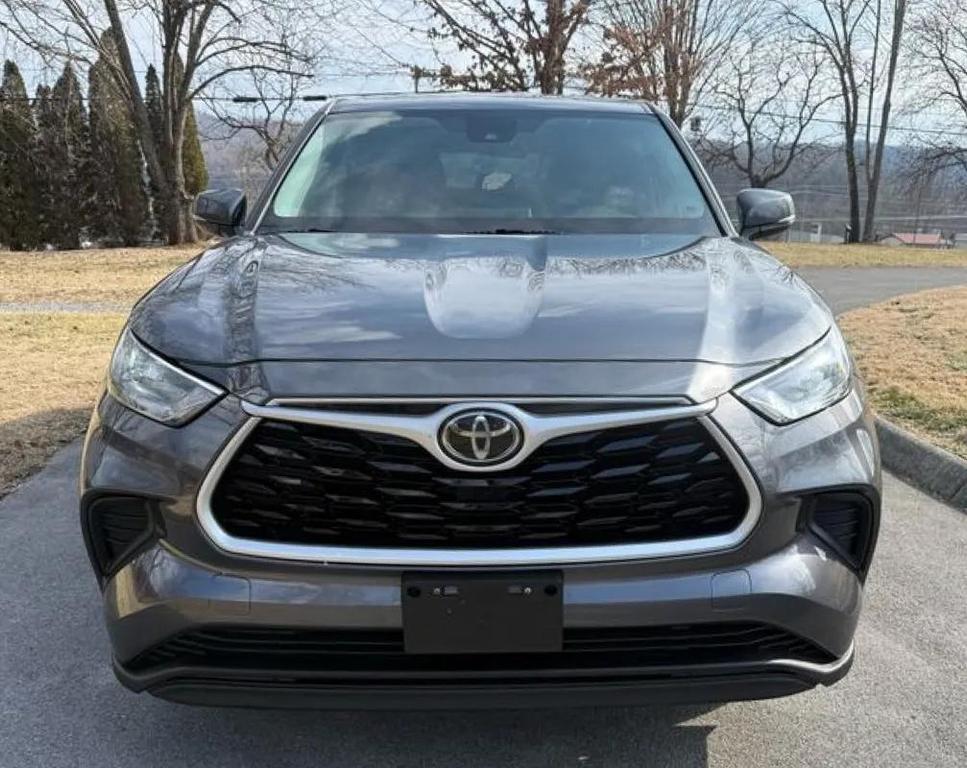 used 2020 Toyota Highlander car, priced at $25,100