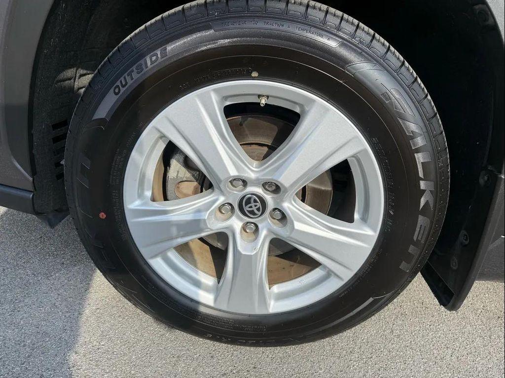 used 2020 Toyota Highlander car, priced at $25,100