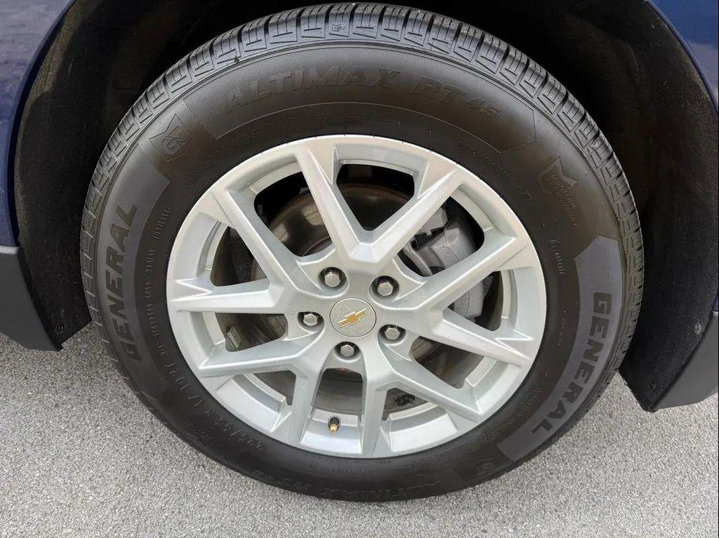 used 2023 Chevrolet Equinox car, priced at $14,840