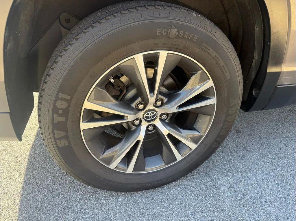 used 2019 Toyota Highlander car, priced at $18,883