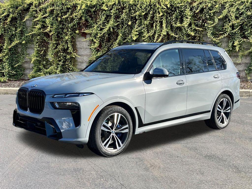 new 2026 BMW X7 car, priced at $100,005