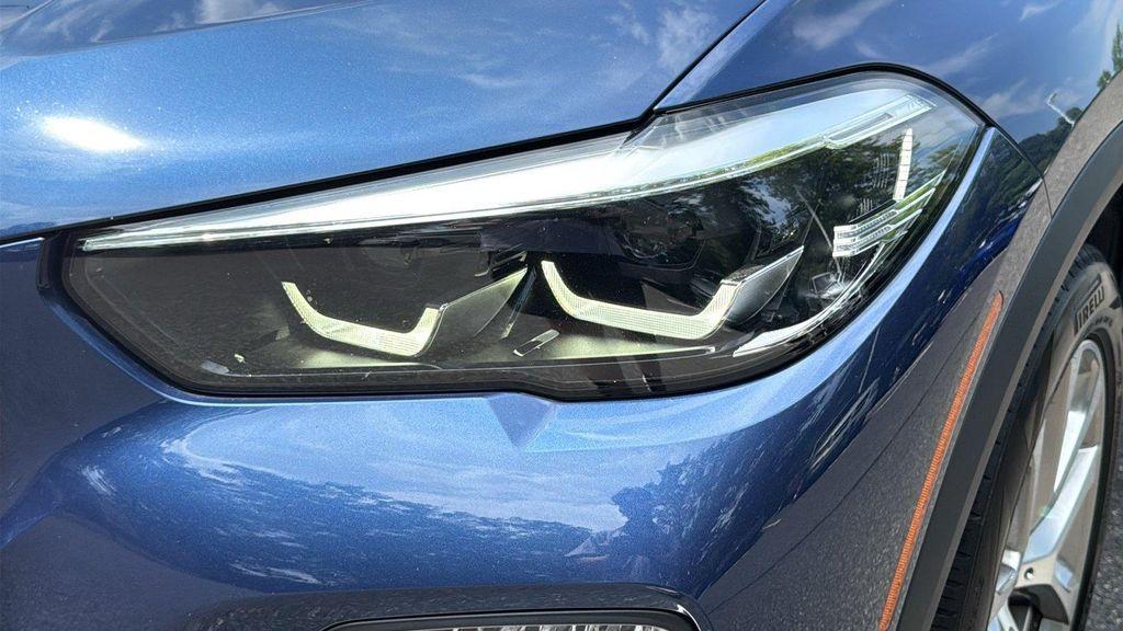 BMW X5 view 7