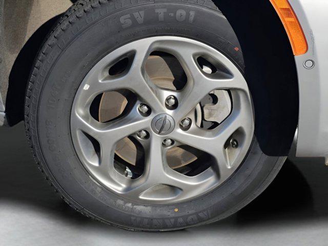 used 2023 Chrysler Pacifica car, priced at $21,197