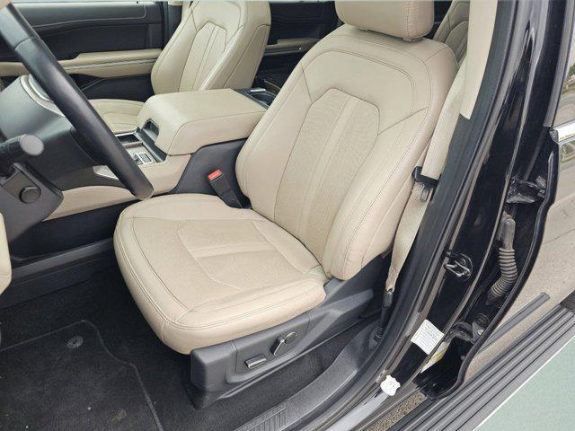 used 2024 Ford Expedition car, priced at $46,194