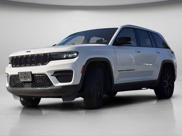 used 2024 Jeep Grand Cherokee car, priced at $30,950