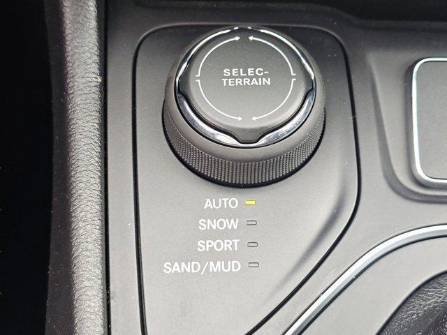 used 2021 Jeep Cherokee car, priced at $15,978