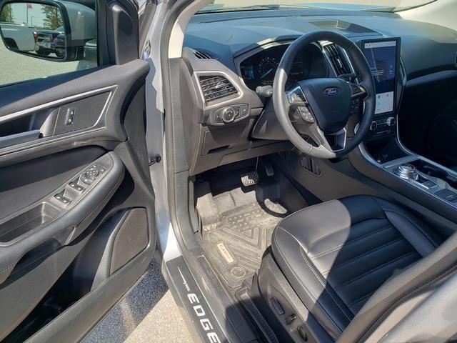 used 2024 Ford Edge car, priced at $27,865
