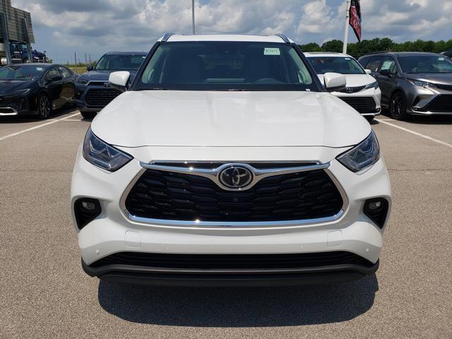 new 2026 Toyota Highlander car, priced at $54,834