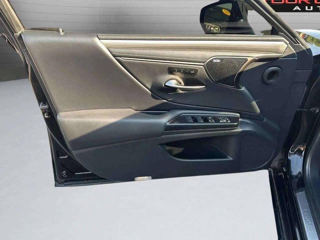 used 2020 Lexus ES 350 car, priced at $30,977