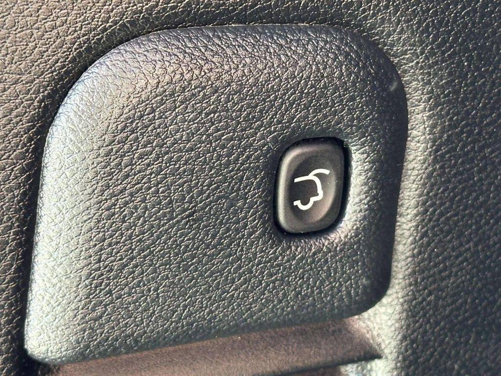 used 2018 Jeep Grand Cherokee car, priced at $16,277