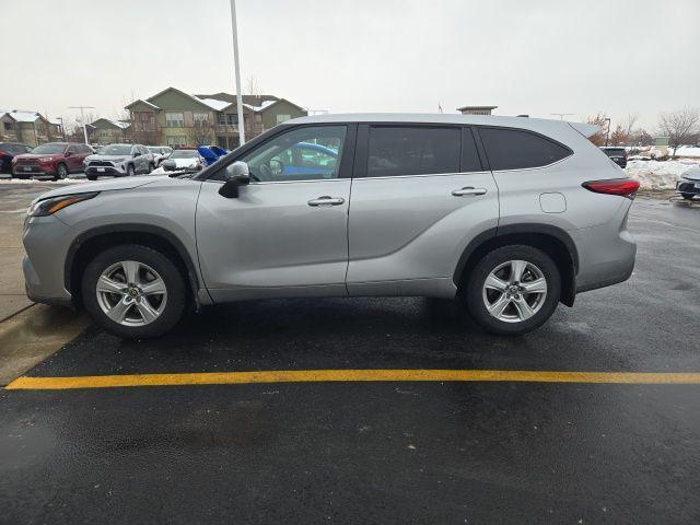 used 2023 Toyota Highlander car, priced at $28,491