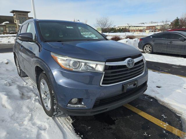 used 2015 Toyota Highlander car, priced at $16,991