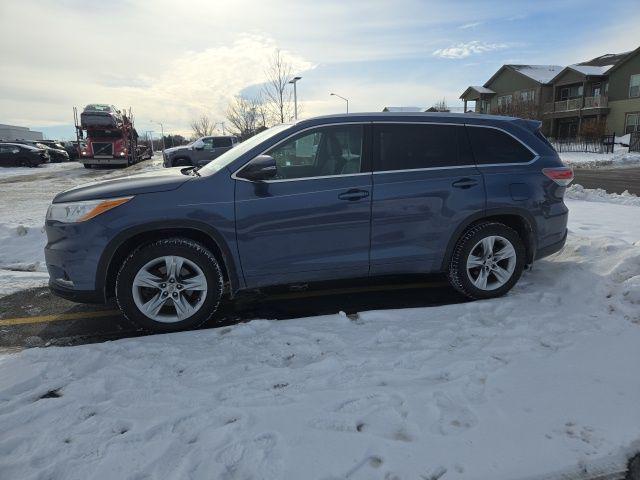 used 2015 Toyota Highlander car, priced at $16,991