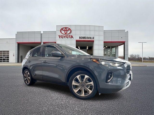 used 2023 Ford Escape car, priced at $26,491
