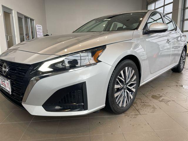 used 2023 Nissan Altima car, priced at $17,991