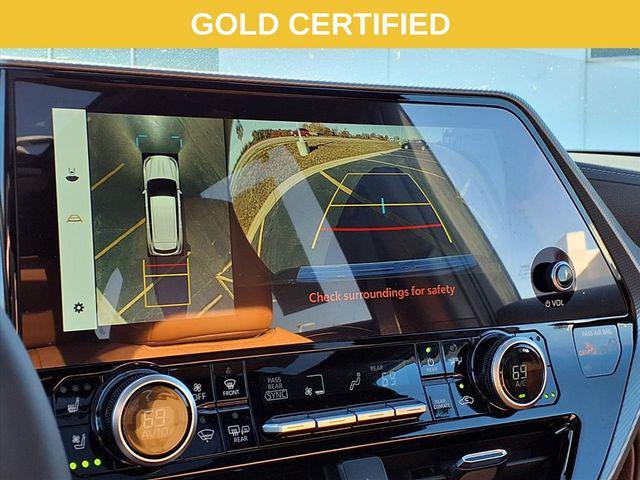 used 2025 Toyota Highlander car, priced at $54,491