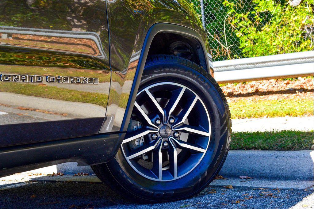 used 2019 Jeep Grand Cherokee car, priced at $13,343