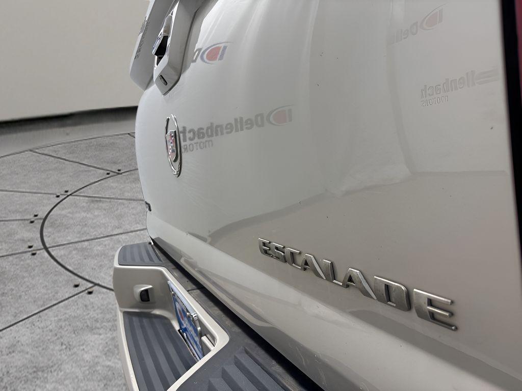 used 2009 Cadillac Escalade EXT car, priced at $15,000