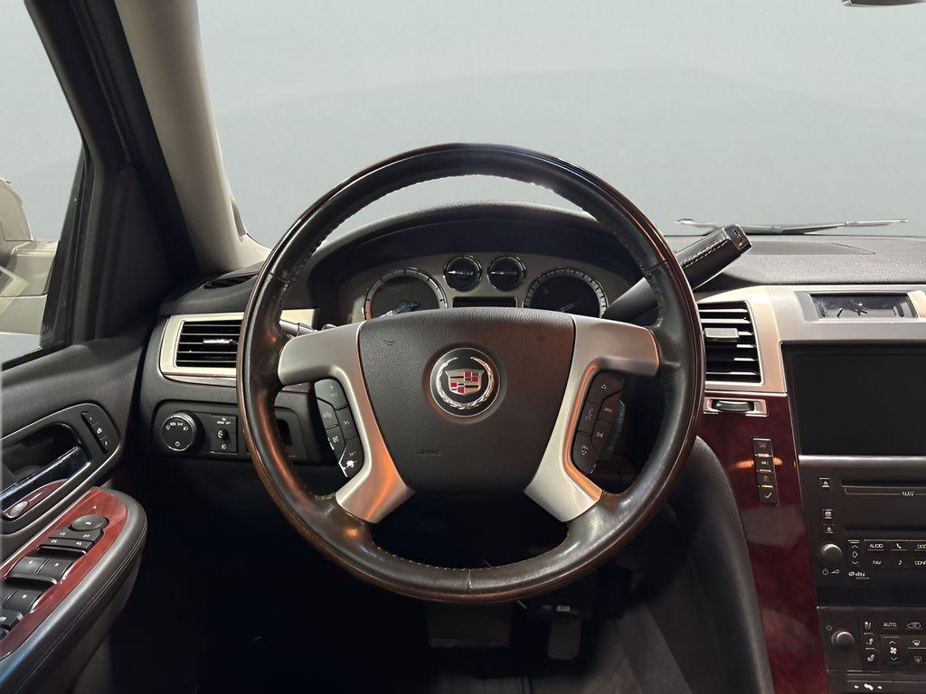 used 2009 Cadillac Escalade EXT car, priced at $15,000