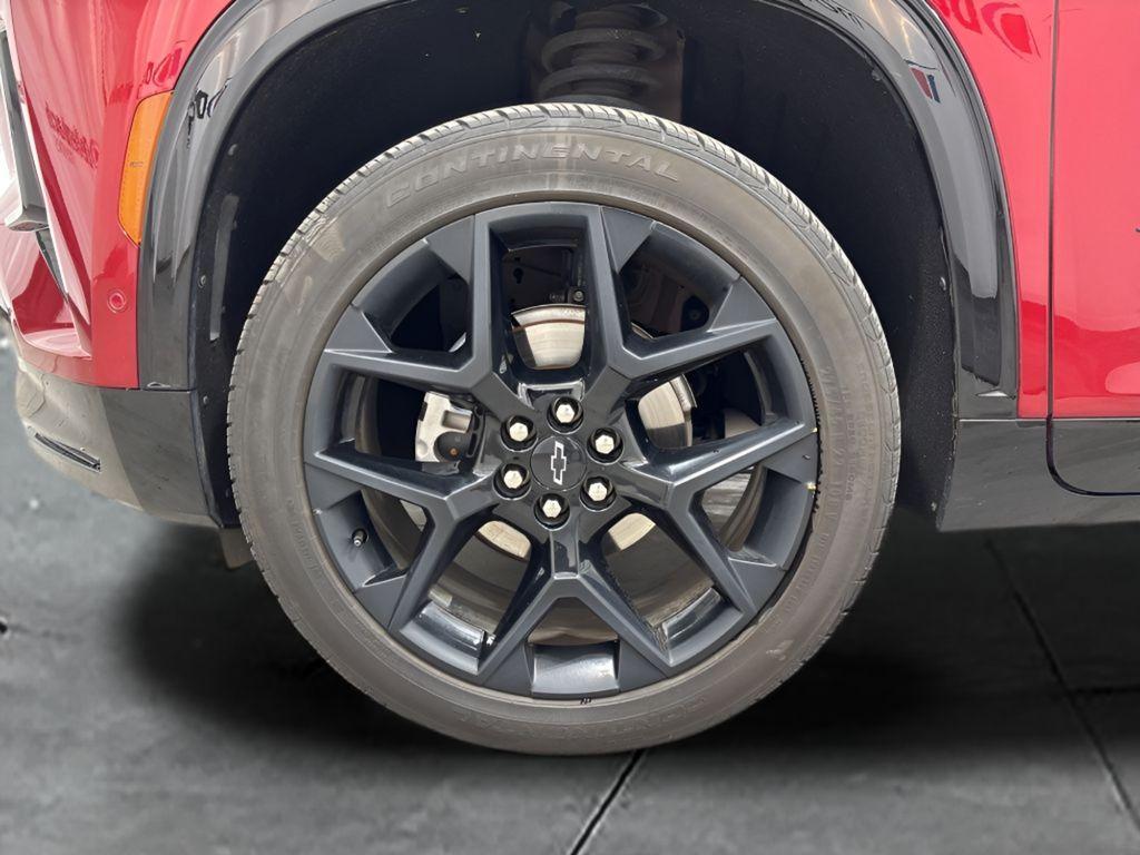 used 2024 Chevrolet Traverse car, priced at $48,250