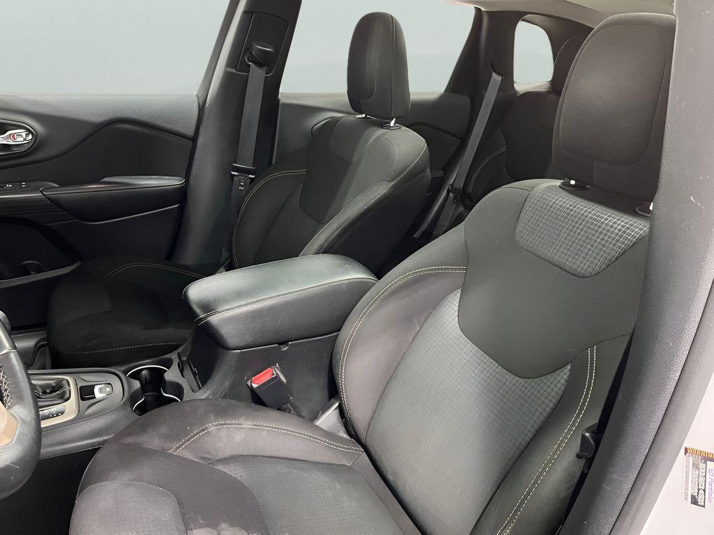 used 2016 Jeep Cherokee car, priced at $10,880