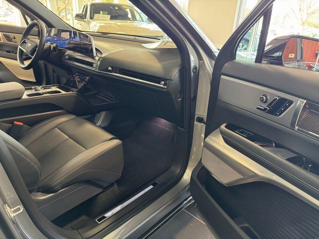 new 2026 Cadillac VISTIQ car, priced at $78,400