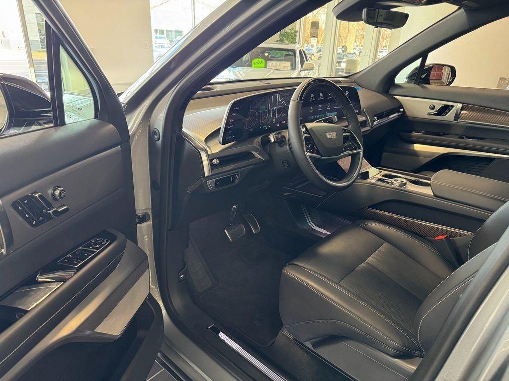 new 2026 Cadillac VISTIQ car, priced at $78,400
