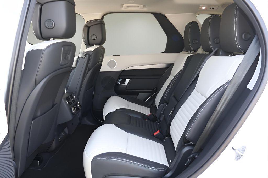 new 2026 Land Rover Discovery car, priced at $80,051