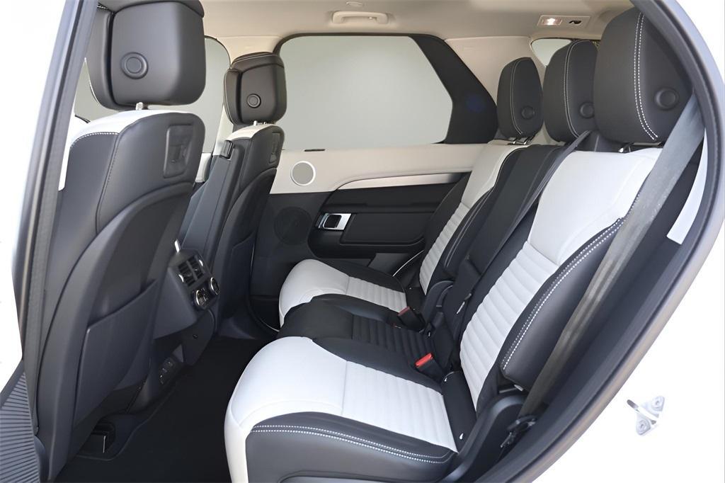 new 2026 Land Rover Discovery car, priced at $80,051