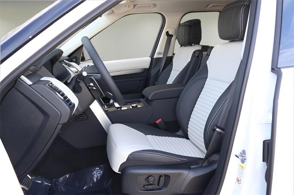 new 2026 Land Rover Discovery car, priced at $80,051