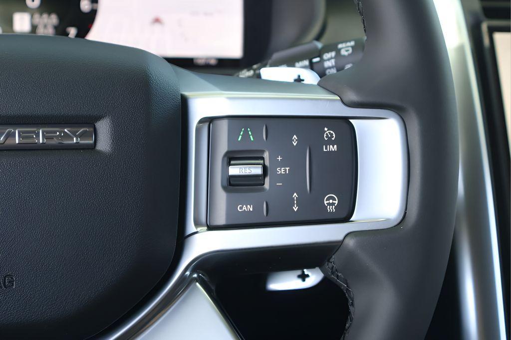 new 2026 Land Rover Discovery car, priced at $74,579