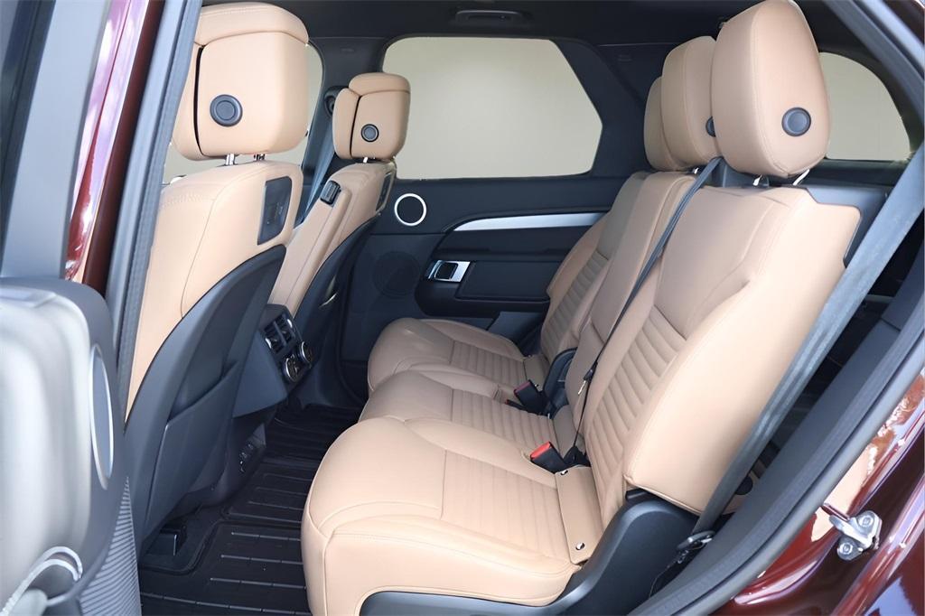 new 2026 Land Rover Discovery car, priced at $79,325