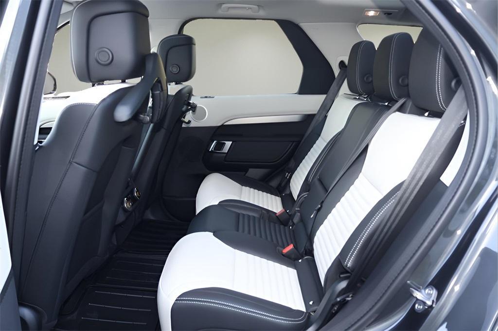 new 2026 Land Rover Discovery car, priced at $75,726