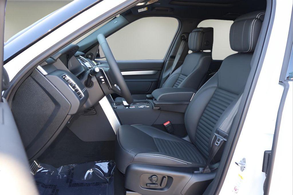 new 2026 Land Rover Discovery car, priced at $74,796