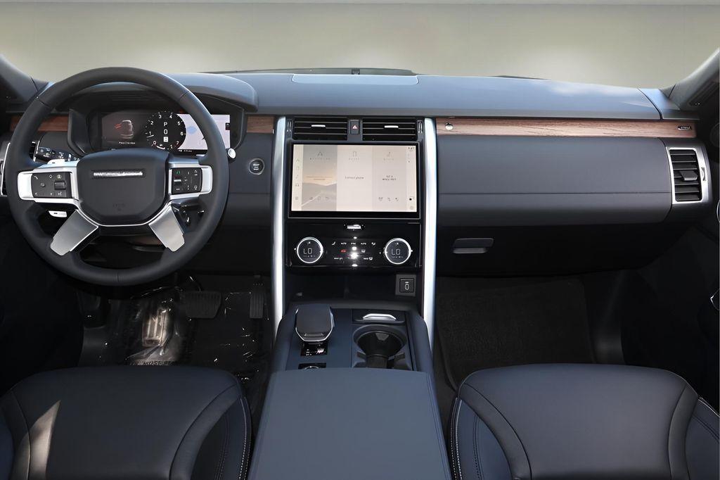 new 2026 Land Rover Discovery car, priced at $66,776