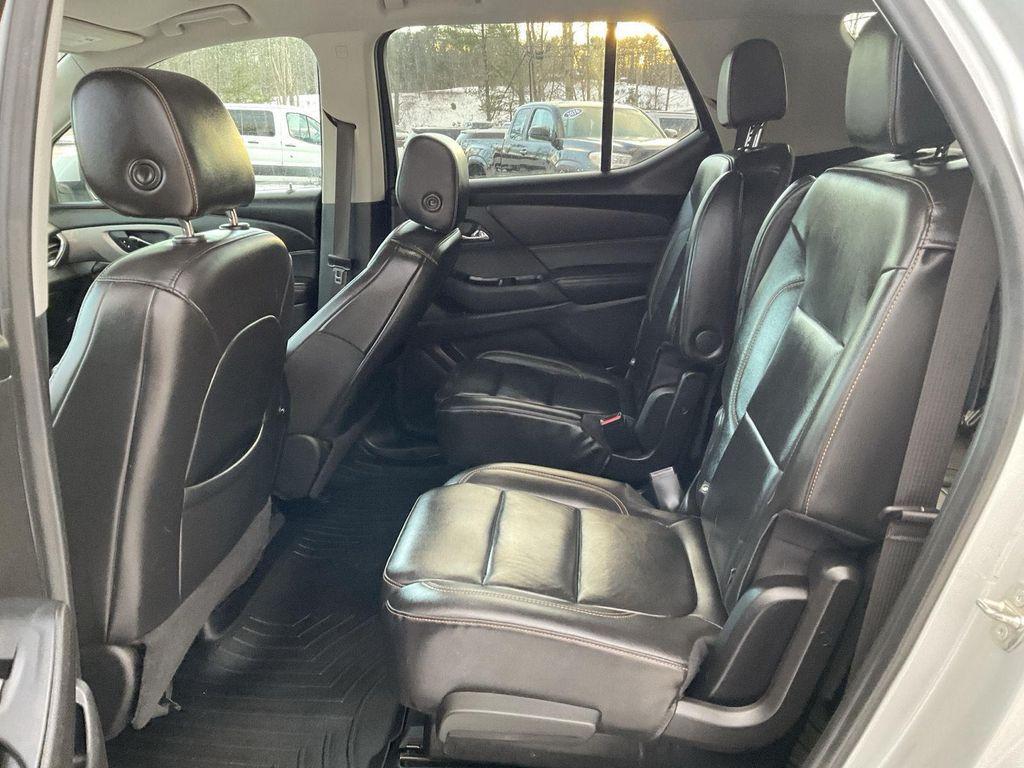 used 2021 Chevrolet Traverse car, priced at $17,990